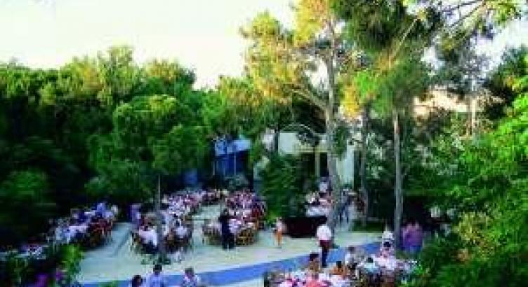 Blue Waters Club Hotel