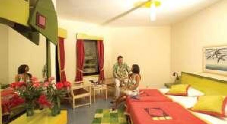 Blue Waters Club Hotel