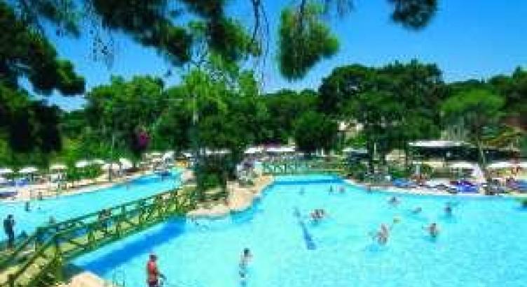 Blue Waters Club Hotel