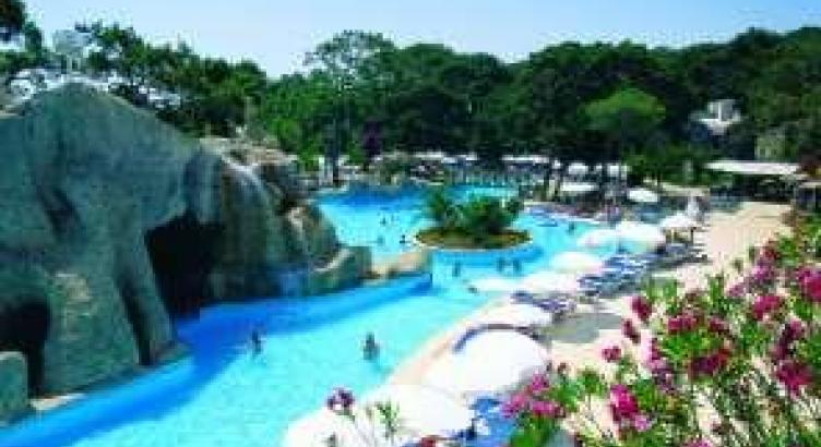 Blue Waters Club Hotel