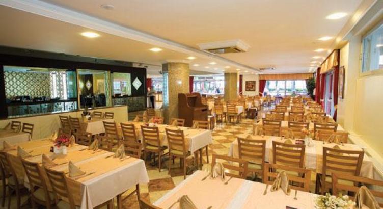 Fame Residence Beach Park