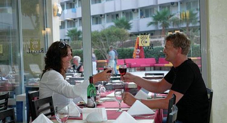 Viking Nona Beach Hotel