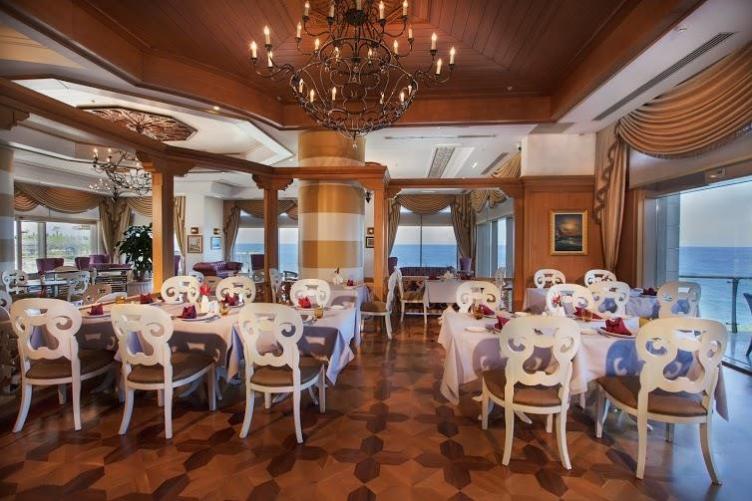 Merit Royal Hotel & Casino