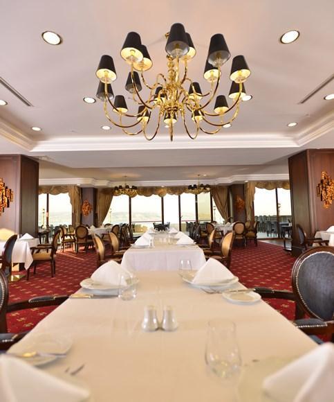 Wellborn Luxury Hotel