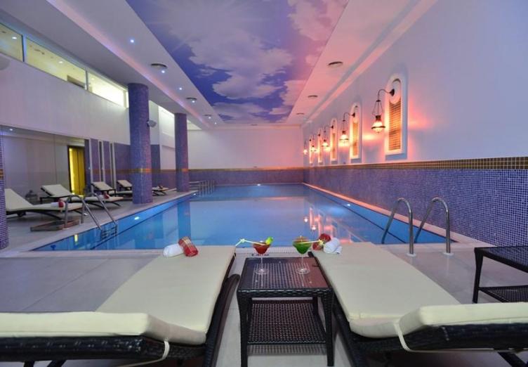 Wellborn Luxury Hotel