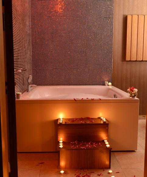 Wellborn Luxury Hotel