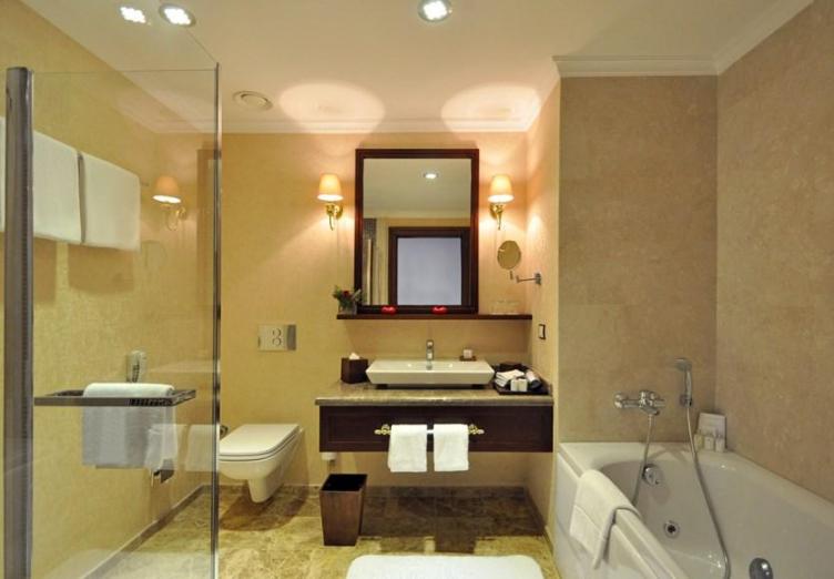 Wellborn Luxury Hotel