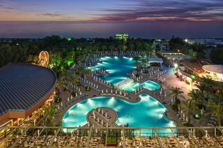 Delphin Palace Deluxe Collection