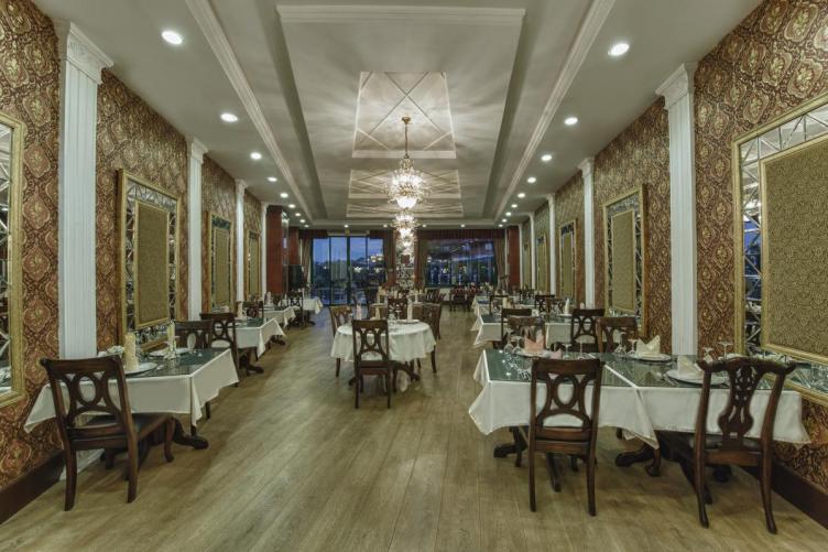 Delphin Palace Deluxe Collection