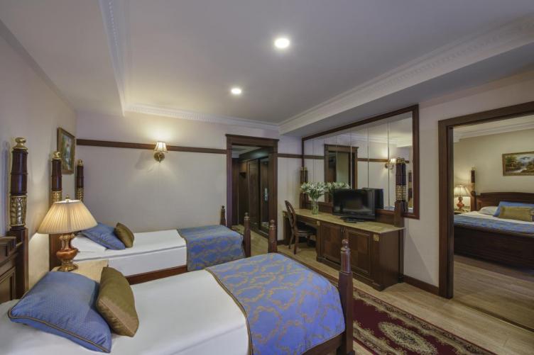 Delphin Palace Deluxe Collection