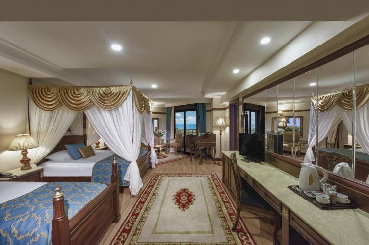 Delphin Palace Deluxe Collection