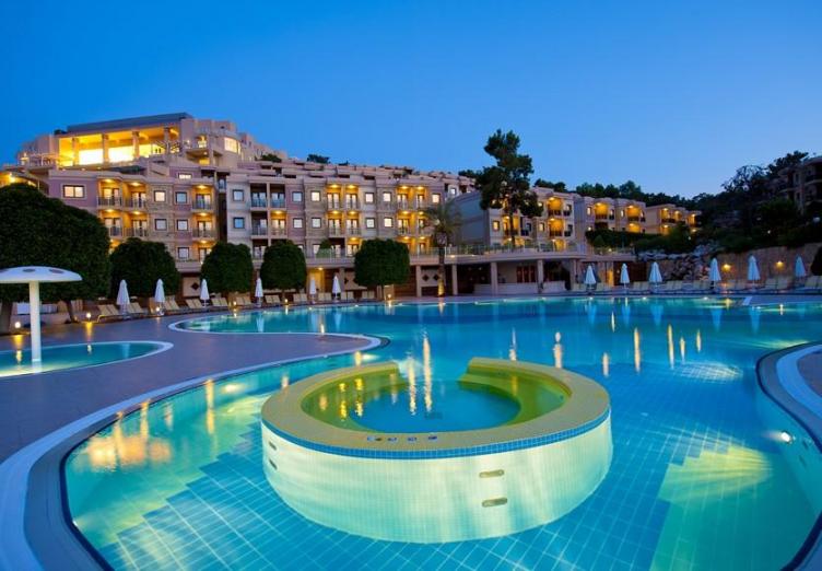 Hilton Bodrum Türkbükü Resort & SPA