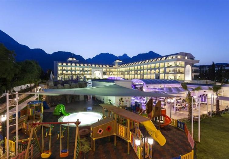 Karmir Resort & SPA