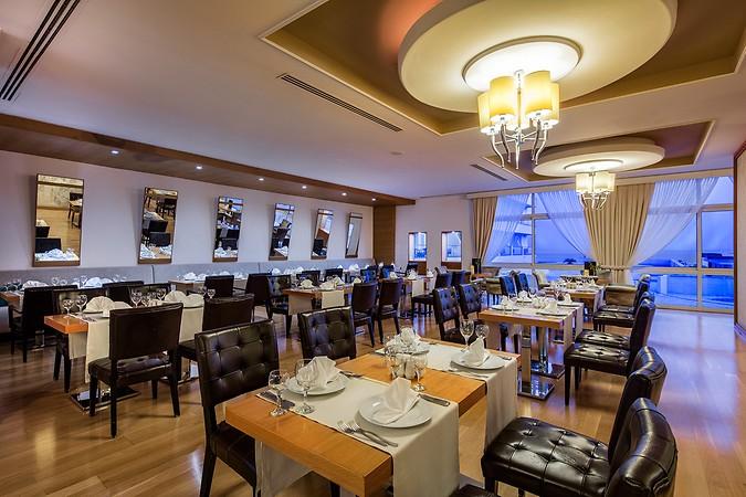 Acapulco Resort & Casino