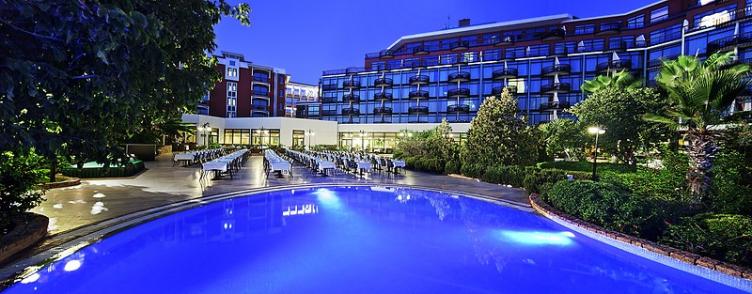 Merit Crystal Cove Hotel & Casino 