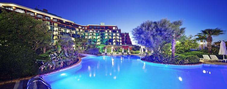 Merit Crystal Cove Hotel & Casino 