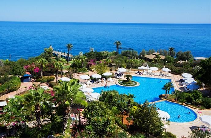 Merit Crystal Cove Hotel & Casino 