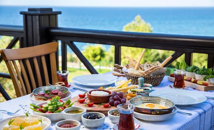 Merit Crystal Cove Hotel & Casino 