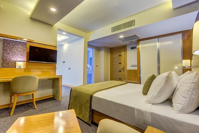 Kaya Magnesia Thermal Spa