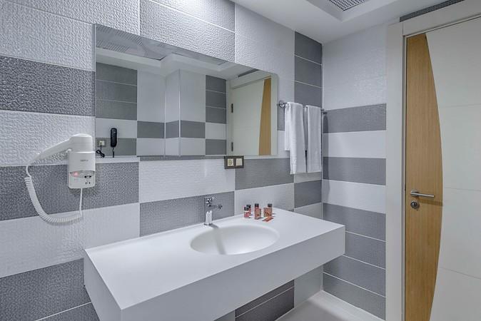 Kaya Magnesia Thermal Spa