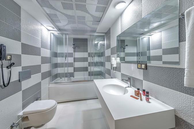 Kaya Magnesia Thermal Spa