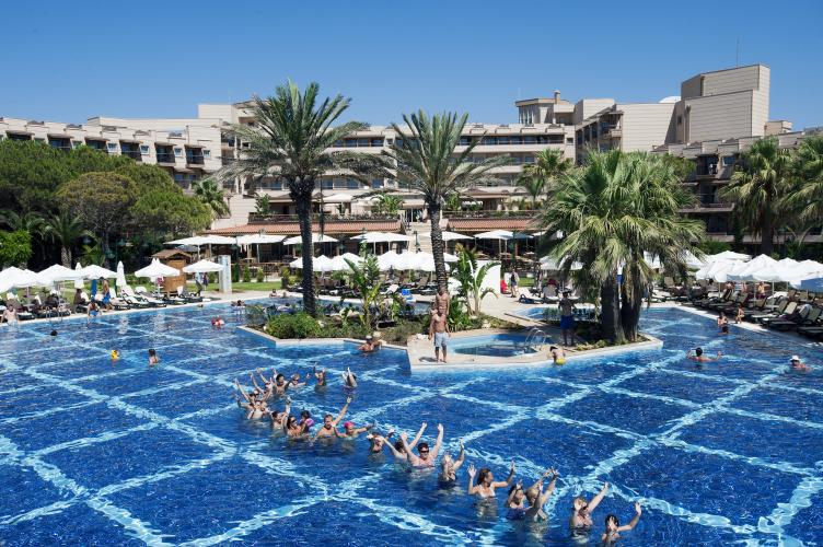 Crystal Tat Beach Golf Resort & SPA 