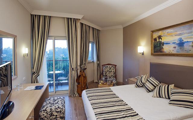 Crystal Tat Beach Golf Resort & SPA 