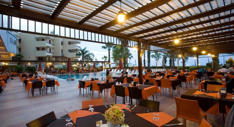 Fame Residence Beach Park