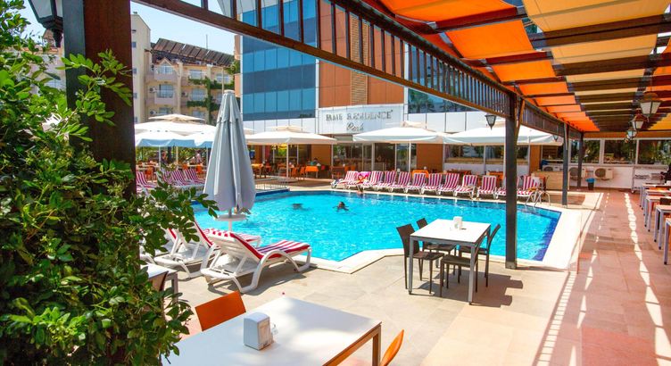 Fame Residence Beach Park