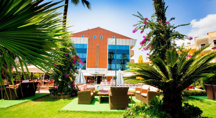 Fame Residence Beach Park