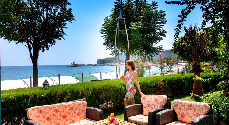 Fame Residence Beach Park