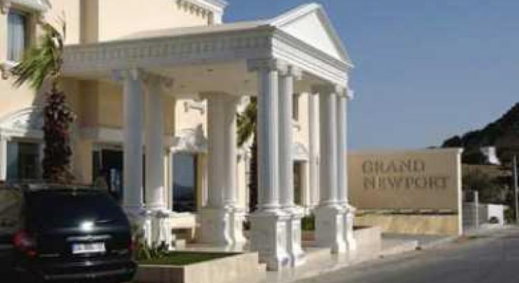 Grand Newport Hotel