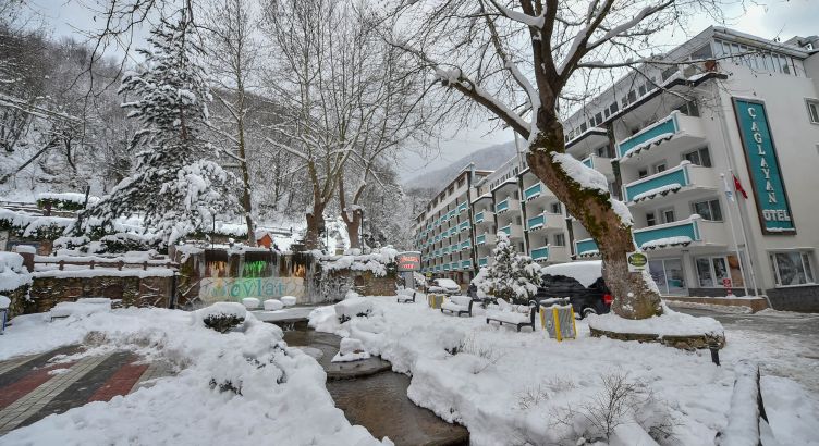 Oylat Kaplıcaları Çağlayan Otel