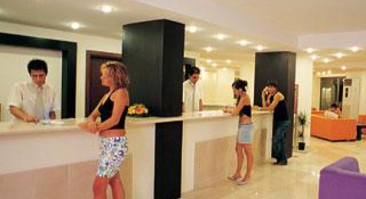 Club Hotel Falcon