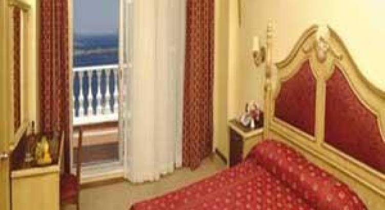 Grand Newport Hotel