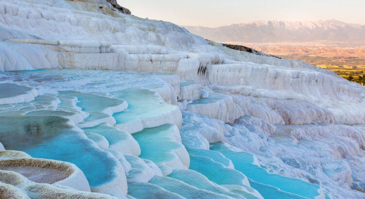 Bozcaada Ayvalık Çeşme Kuşadası Pamukkale Salda Gölü Turu (2 Gece Otel Konaklamalı) Ana Sayfa / Yurt İçi Turlar / Bozcaada Ayvalık Çeşme Kuşadası Pamukkale Salda Gölü Turu (2 Gece Otel Konaklamalı)