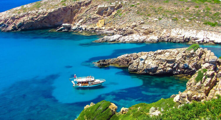 Bozcaada Ayvalık Çeşme Kuşadası Pamukkale Salda Gölü Turu (2 Gece Otel Konaklamalı) Ana Sayfa / Yurt İçi Turlar / Bozcaada Ayvalık Çeşme Kuşadası Pamukkale Salda Gölü Turu (2 Gece Otel Konaklamalı)