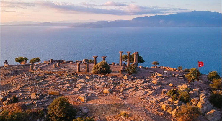 Bozcaada Ayvalık Çeşme Kuşadası Pamukkale Salda Gölü Turu (2 Gece Otel Konaklamalı) Ana Sayfa / Yurt İçi Turlar / Bozcaada Ayvalık Çeşme Kuşadası Pamukkale Salda Gölü Turu (2 Gece Otel Konaklamalı)