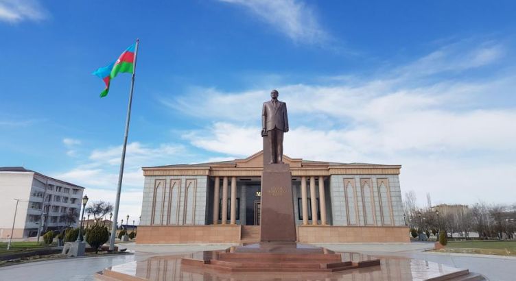 Uçaklı Kafkas Üçgeni Doğu Ekspresi Van Nahçıvan Kars Turu