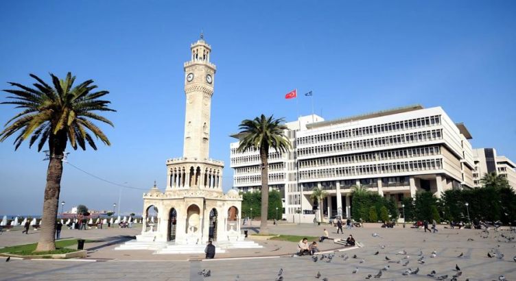 İzmir Çeşme Alaçatı Kuşadası Şirince Efes Turu (1 Gece Otel Konaklamalı)