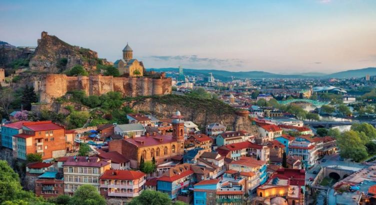 Uçaklı Kafkas Üçgeni Doğu Ekspresi Van Nahçıvan Kars Turu
