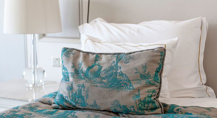 Les Ambassadeurs Hotel Casino & Marina